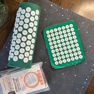Acupressure Set with neck pillow and mat. Acupuncture alternative. Self care